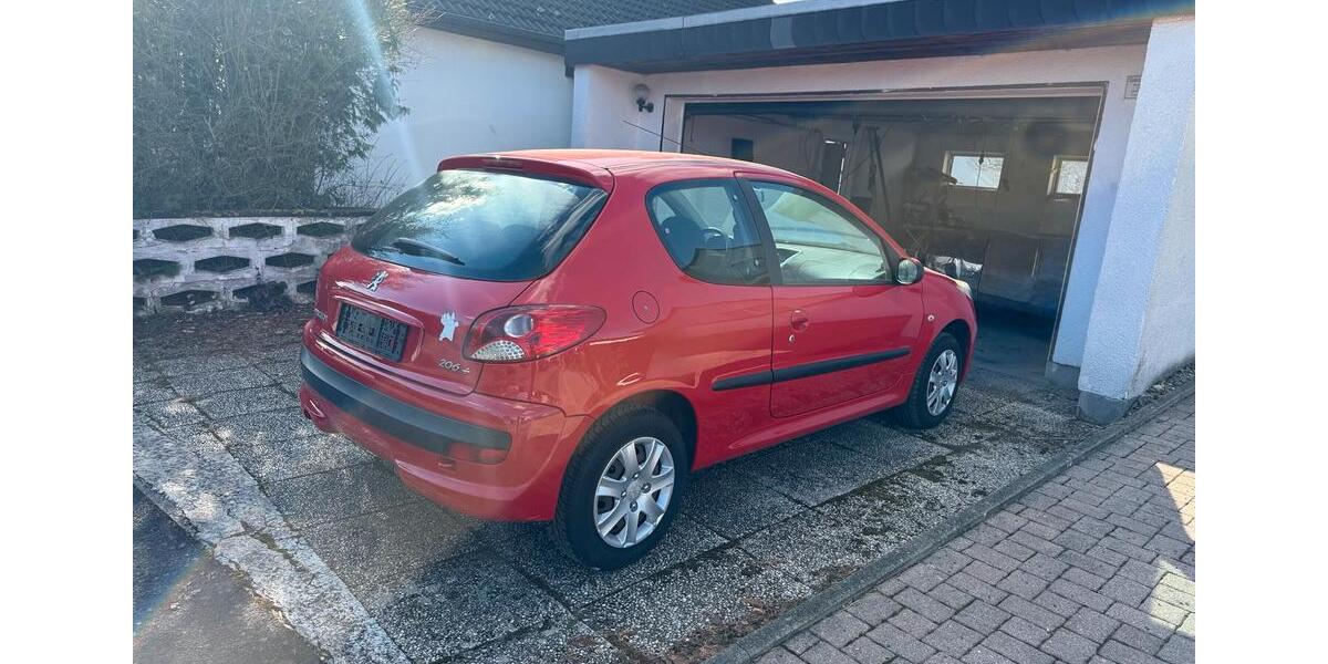 Bungalow Vellmar - 9 Zimmer, 215 m&sup2;, 330.000&euro; | Angebot:26136359