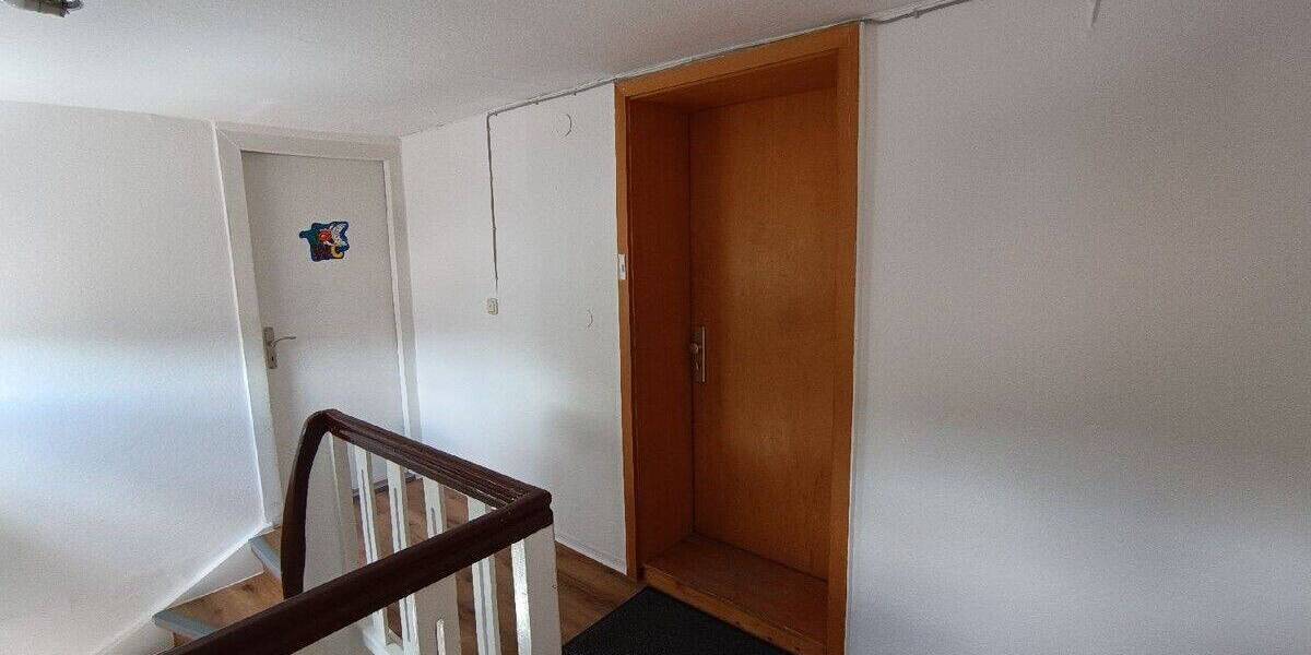 Etagenwohnung Teisnach - 5 Zimmer, 150 m&sup2;, 700&euro; | Angebot:26908829