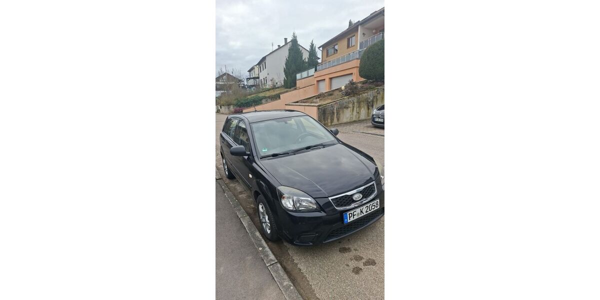 Kia Rio 170.000 km 2.200 &euro; Pforzheim 75177
