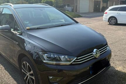 VW Golf Sportsvan 61.000 km 14.600 € Lommatzsch 01623