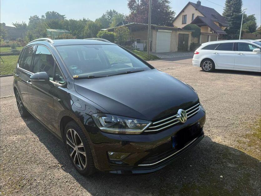 VW Golf Sportsvan 61.000 km 14.600 € Lommatzsch 01623