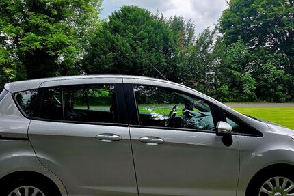 Ford B-Max 159.000 km 2.990 &euro; Duisburg 47167