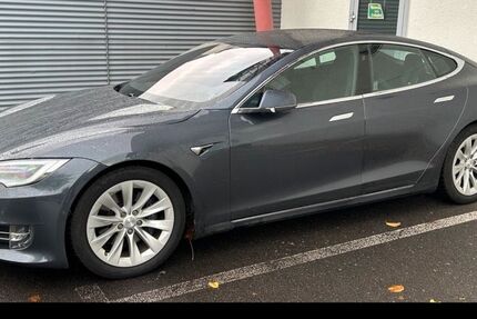 Tesla Model S 113.000 km 29.400 &euro; Meerbusch 40667
