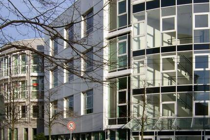 Dachterrasse und Fahrstuhl! Geräumige 2-Raum Wohnung im Stadtzentrum zimmer