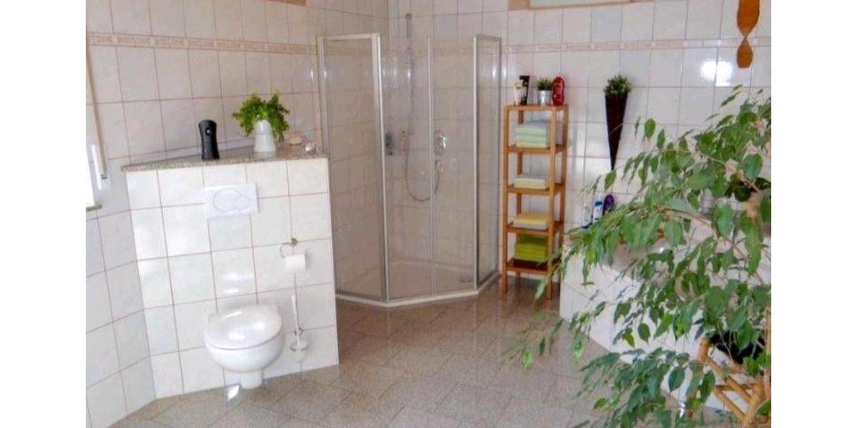 Mehrfamilienhaus, Wohnhaus Sontra - 9 Zimmer, 270 m&sup2;, 395.000&euro; | Angebot:26960073