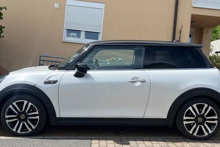 Mini Cooper SE 42.000 km 18.900 &euro; Erlabrunn 97250