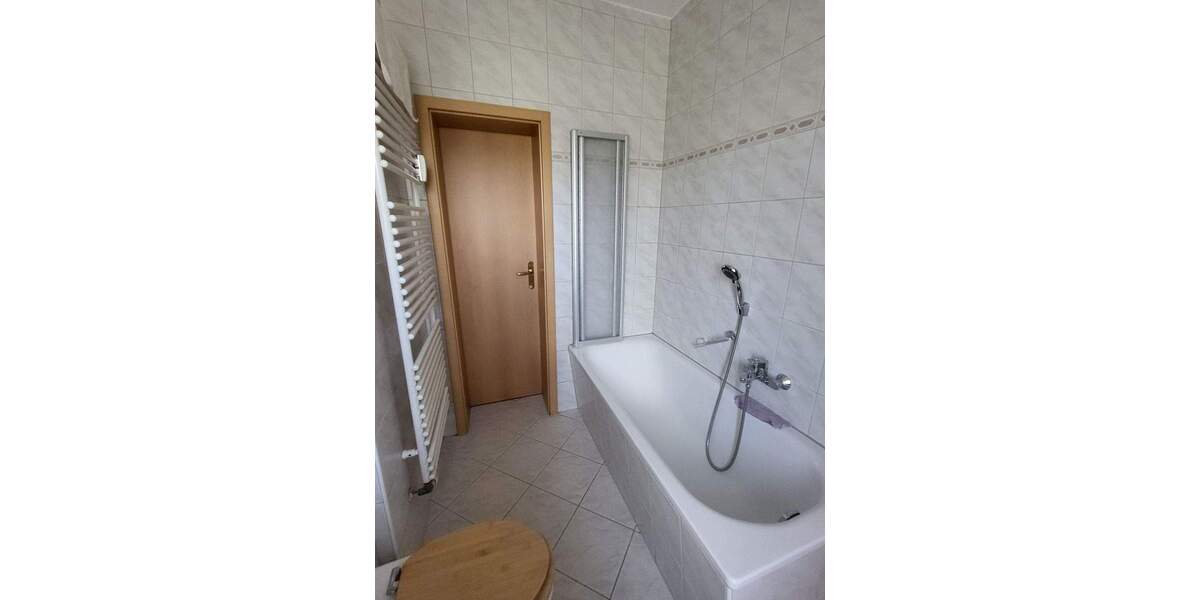 Etagenwohnung Weißenfels Burgwerben - 3 Zimmer, 67 m&sup2;, 59.000&euro; | Angebot:25729804