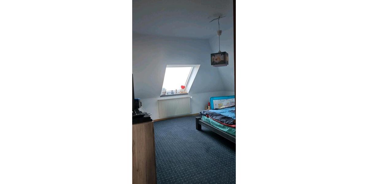 Dachgeschoßwohnung Hambergen - 3 Zimmer, 90 m&sup2;, 1.000&euro; | Angebot:25392852