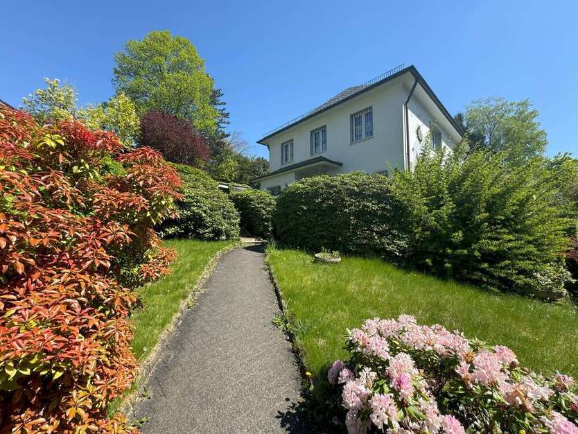 Haus zum Kaufen in Lüdenscheid 395.000 € 220 m²