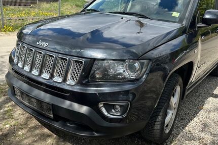 Jeep Compass 178.655 km 6.999 &euro; München 81929