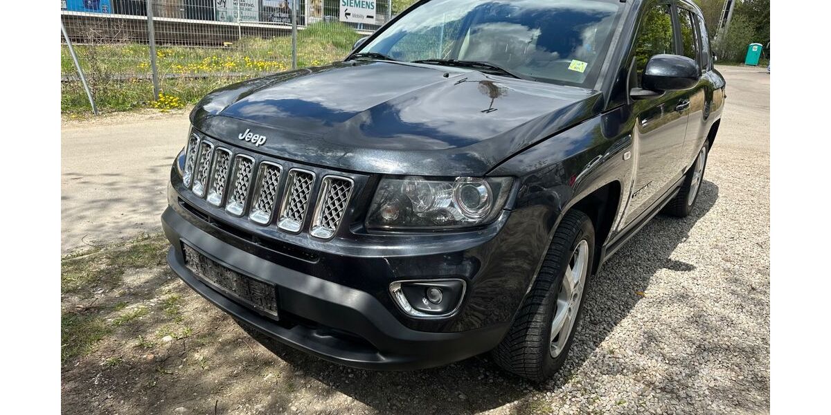 Jeep Compass 178.655 km 7.499 &euro; München 81929