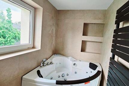 Für 1-2 Jahre: Haus zu vermieten mit Whirlpool u Außenpool 4 zimmer