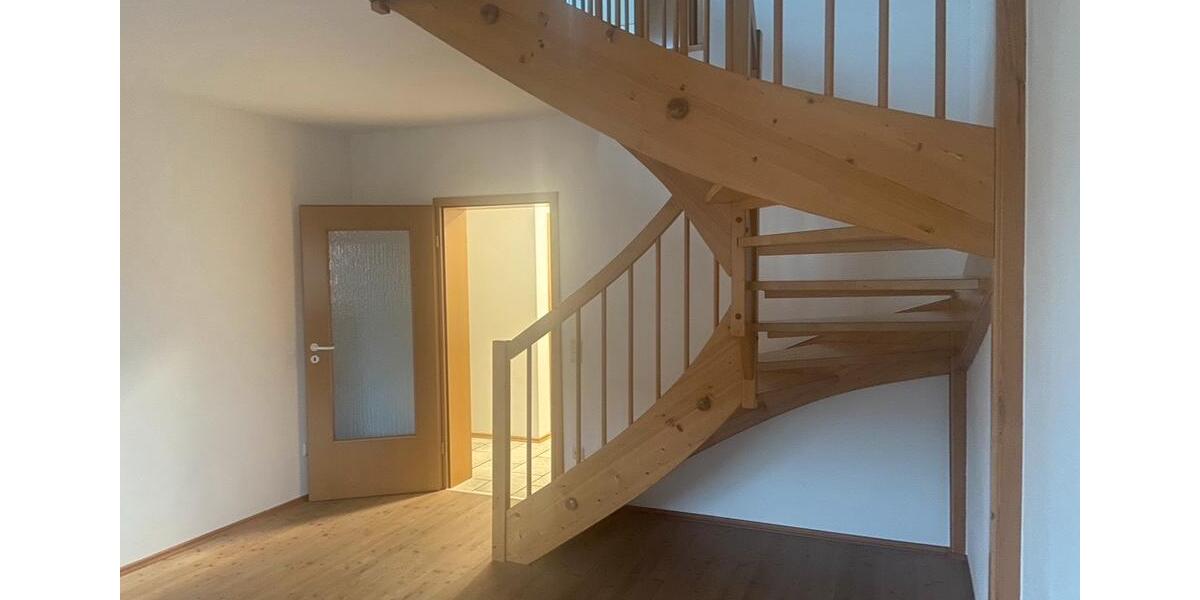 Etagenwohnung Markt Erlbach - 4.5 Zimmer, 110 m&sup2;, 280.000&euro; | Angebot:26823797