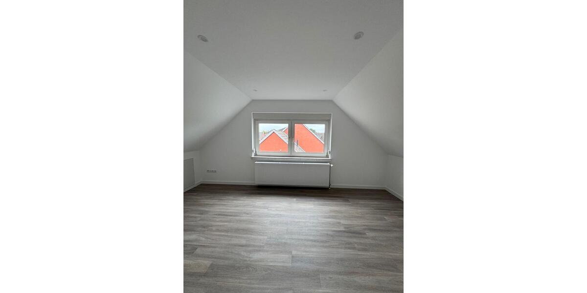 Einfamilienhaus Varel - 4.5 Zimmer, 127 m&sup2;, 1.270&euro; | Angebot:25401667