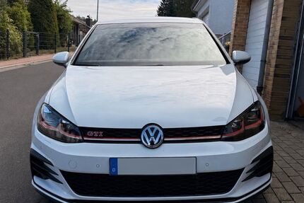 VW Golf 67.200 km 22.300 &euro; Melsungen 34212