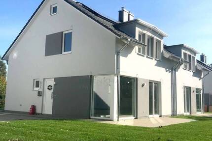 Haus Biendorf Hof Jörnstorf - 4 Zimmer, 121 m&sup2;, 1.449&euro; | Angebot:26885948