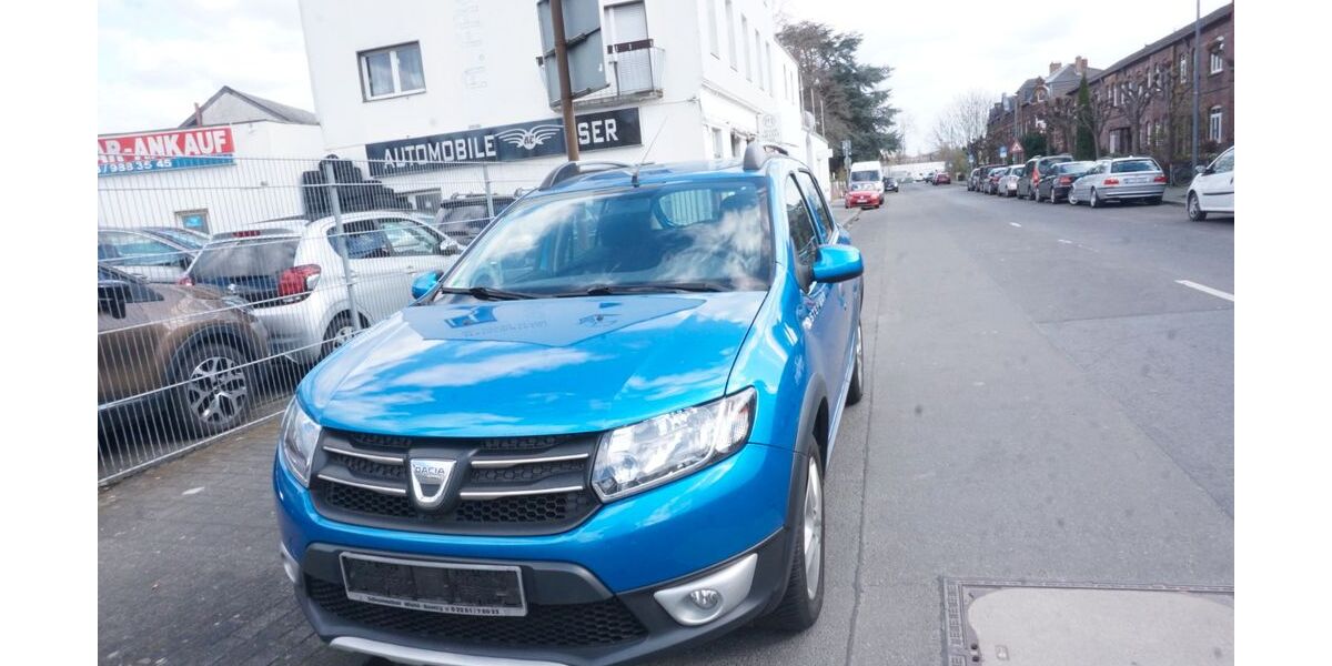 Dacia Sandero 178.000 km 4.499 &euro; Köln 51143