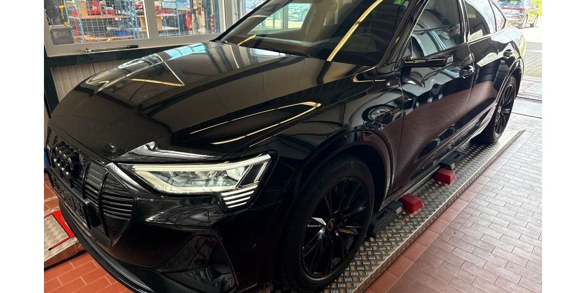 Audi e-tron 38.818 km 40.900 &euro; Ettlingen 76275