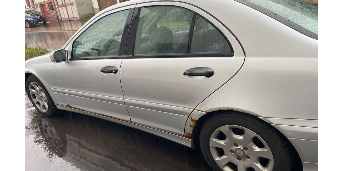 Mercedes-Benz C 200 332.815 km 1.000 &euro; Tuningen 78609