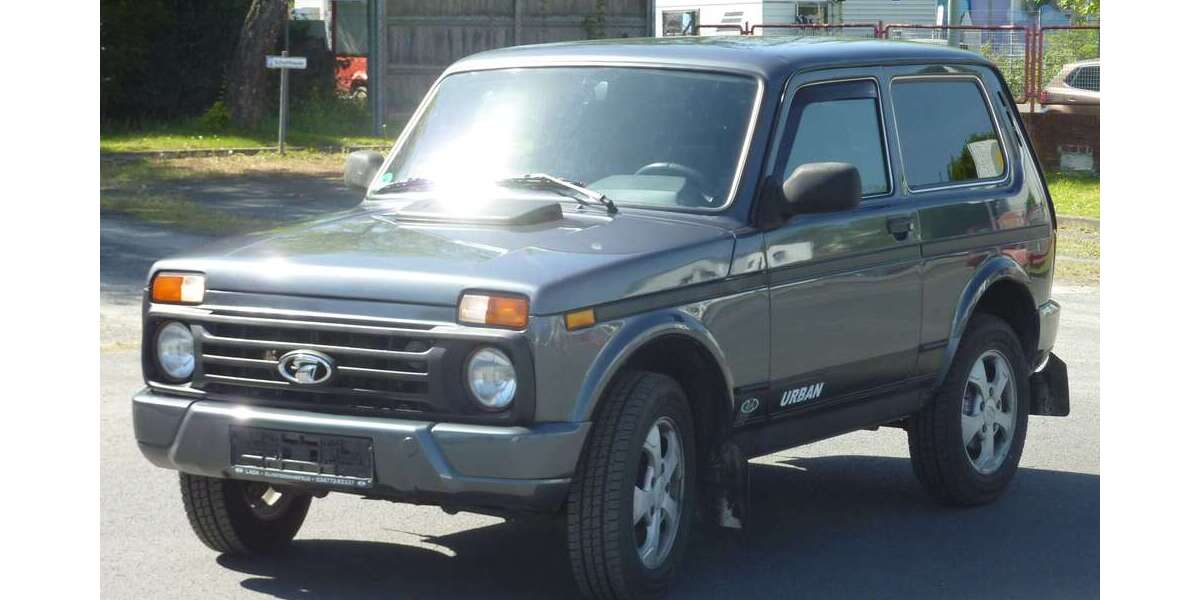 Lada Urban 59.915 km 12.700 &euro; Adelebsen, Flecken 37139