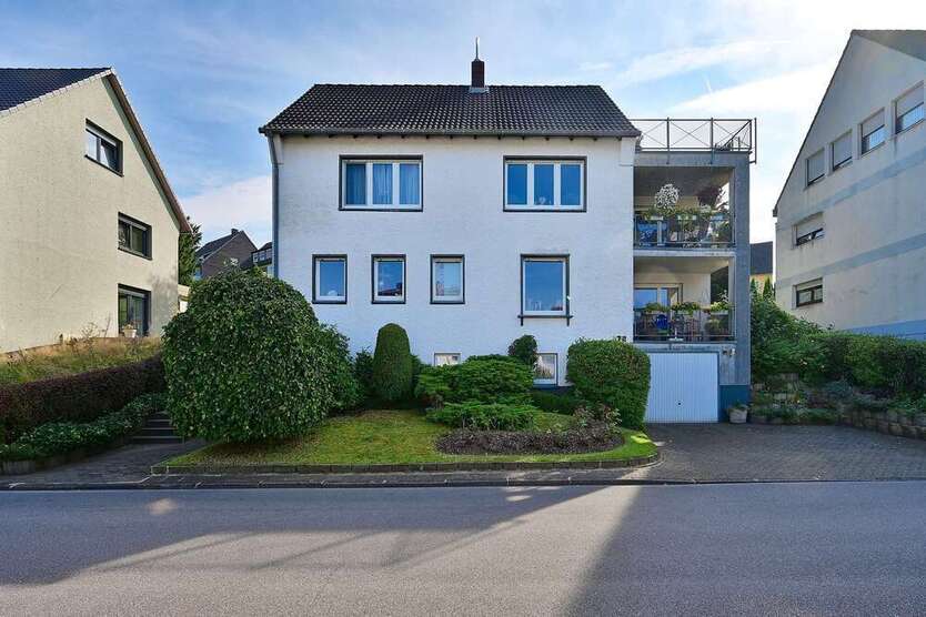 Haus zum Kaufen in Lüdenscheid 398.000 € 236 m²