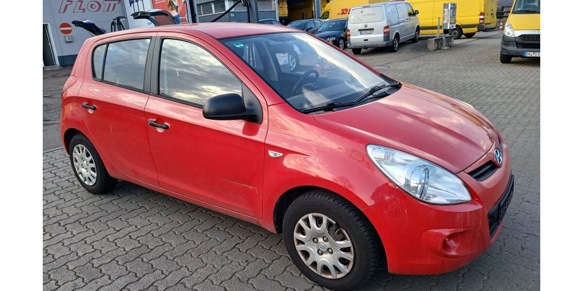 Hyundai i20 158.000 km 1.990 &euro; Karlsruhe 76185