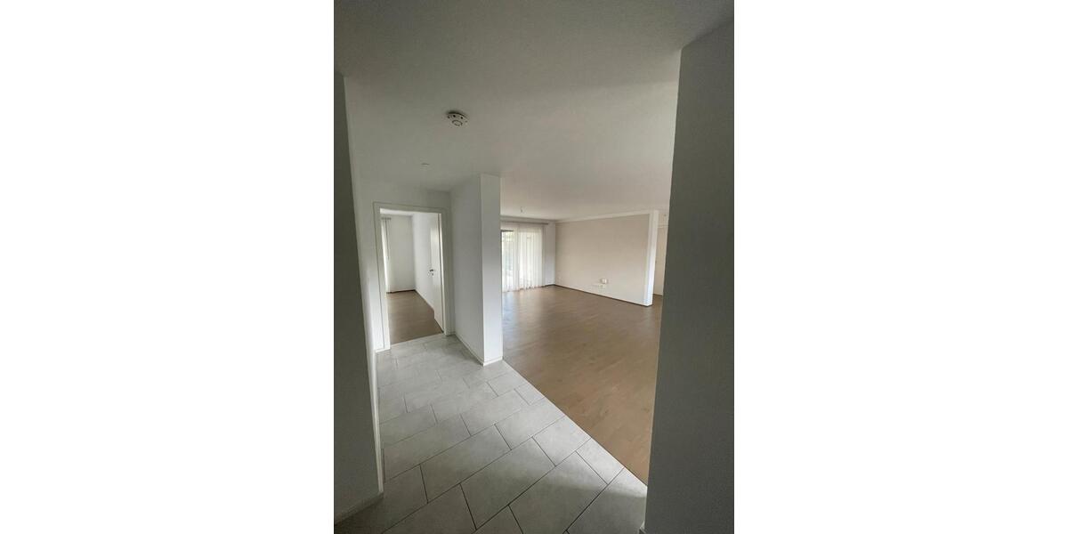 Erdgeschoßwohnung Öhringen - 4 Zimmer, 103 m&sup2;, 1.290&euro; | Angebot:26234287