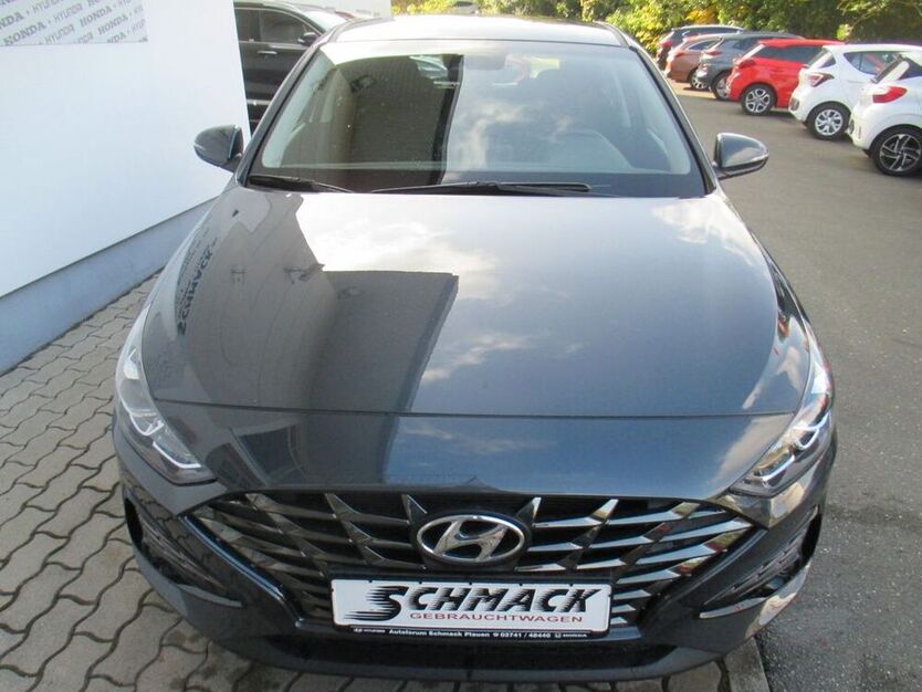 i30
