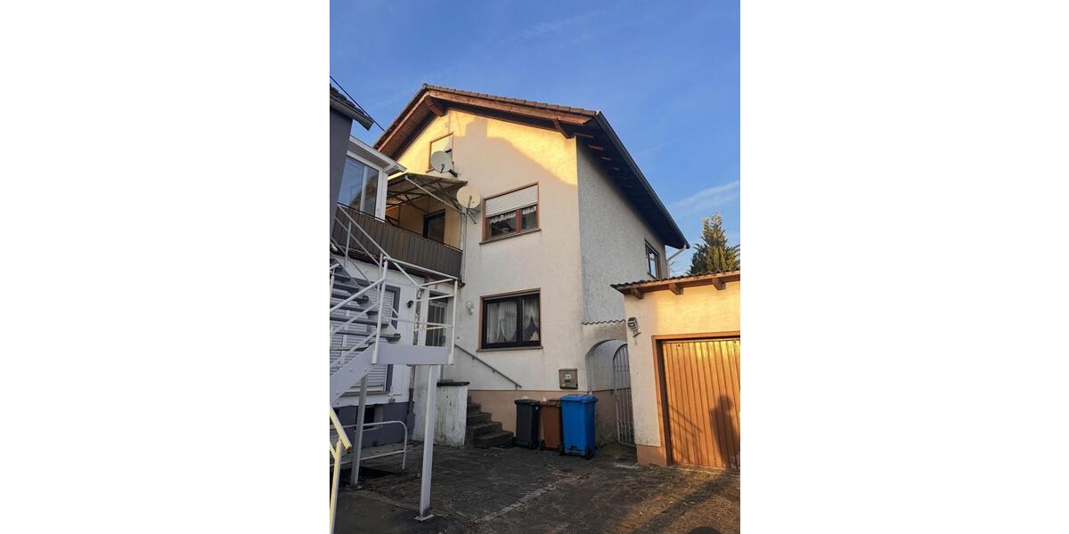 Etagenwohnung Limburg an der Lahn Offheim - 4 Zimmer, 115 m&sup2;, 1.200&euro; | Angebot:25435486
