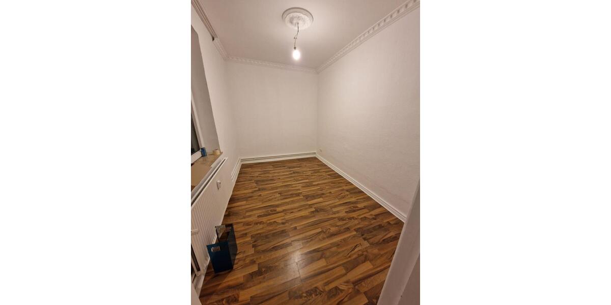 4-Zimmer Wohnung in Flensburg, neue Küche + E-Geräte, Badewanne 4 zimmer