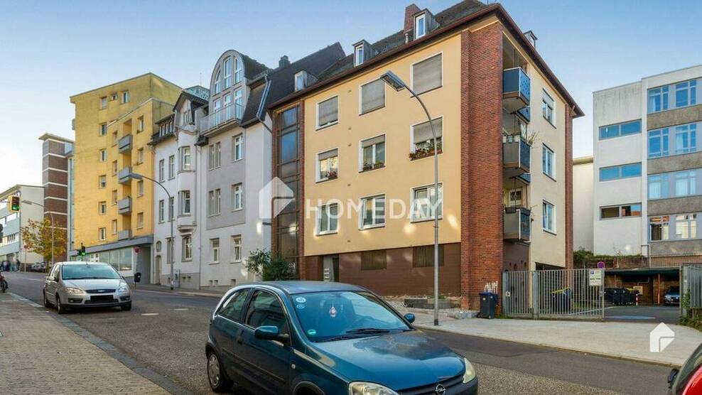 MFH mit 8 WEs, fast vollvermietet, Fensterbädern und 6 Loggien