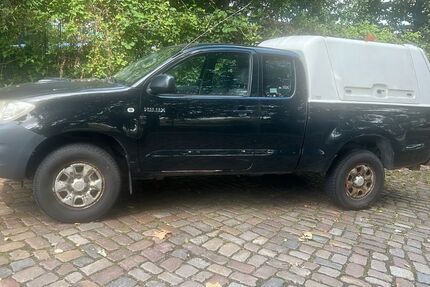 Toyota Hilux 256.493 km 7.199 &euro; Hamburg 20539