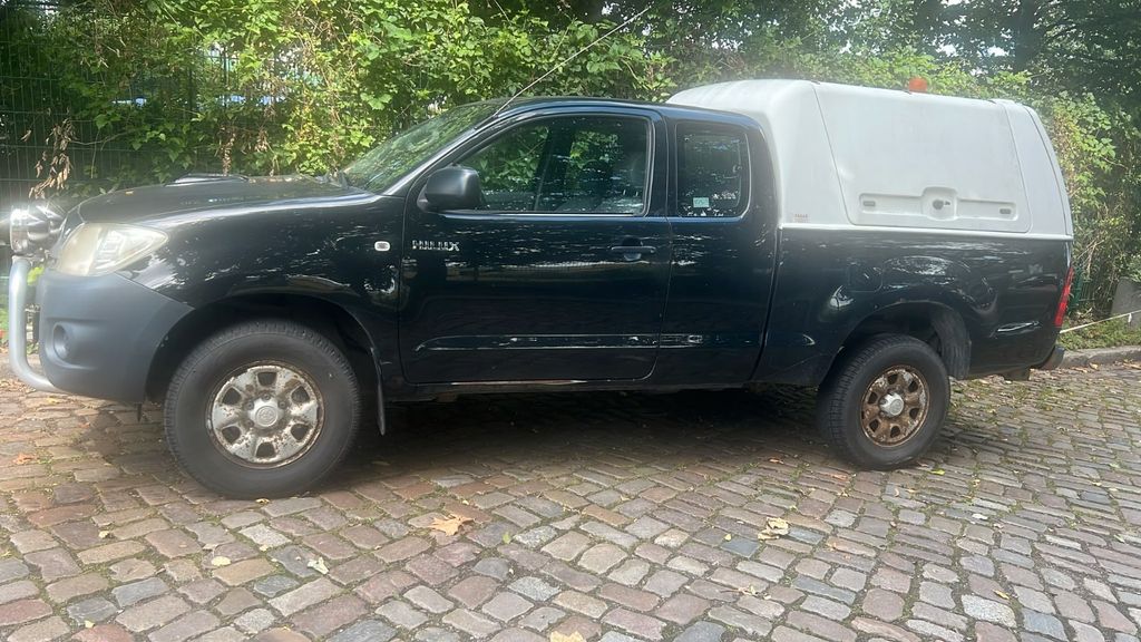 Toyota Hilux 256.493 km 7.499 &euro; Hamburg 20539