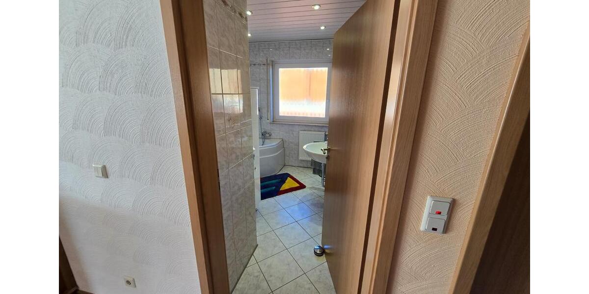 Einfamilienhaus Albisheim (Pfrimm) - 7 Zimmer, 200 m&sup2;, 498.000&euro; | Angebot:27158200