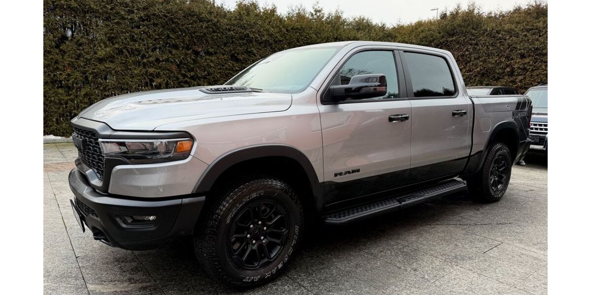 Dodge RAM 20.000 km 62.980 &euro; München 81827