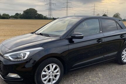 Hyundai i20 74.000 km 8.470 &euro; Hürth 50354