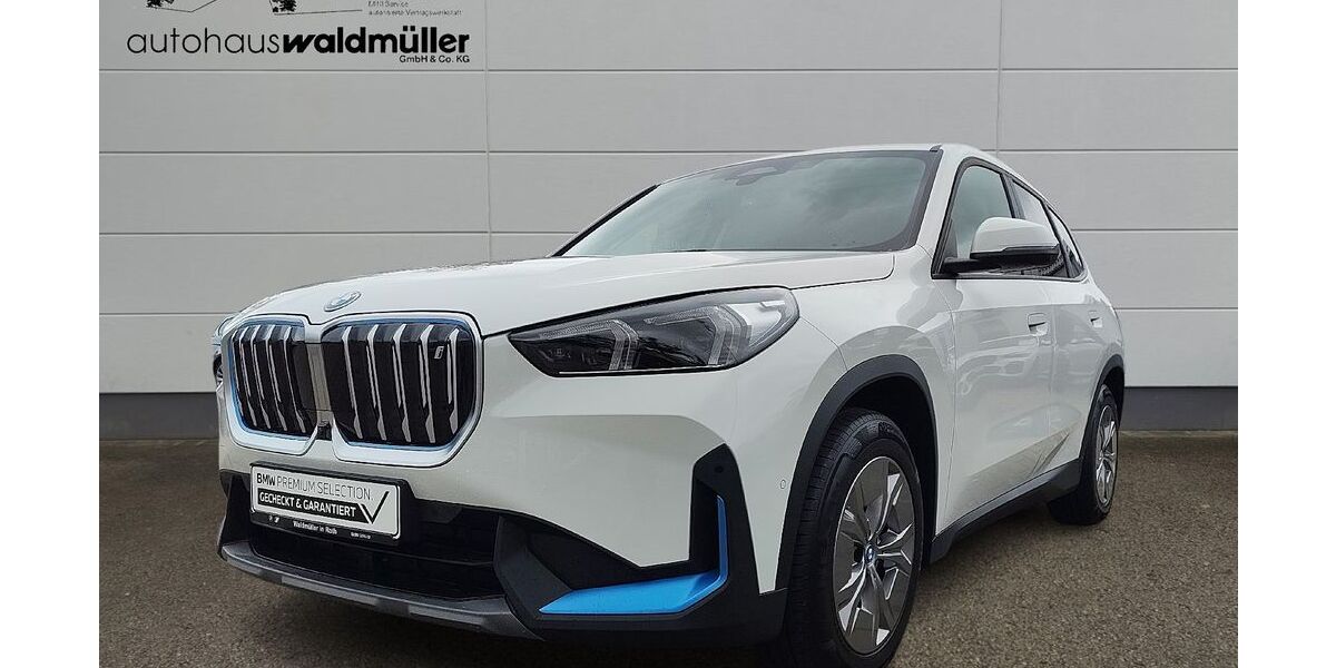 BMW iX1 31.689 km 38.511 € Roth 91154