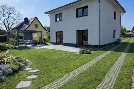 Haus Panketal - 5 Zimmer, 170 m&sup2;, 2.500&euro; | Angebot:26007422