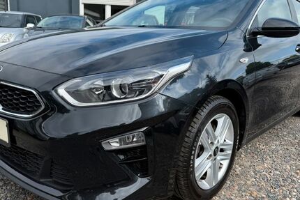 Kia ceed / Ceed 145.319 km 9.990 &euro; Hamburg 22179
