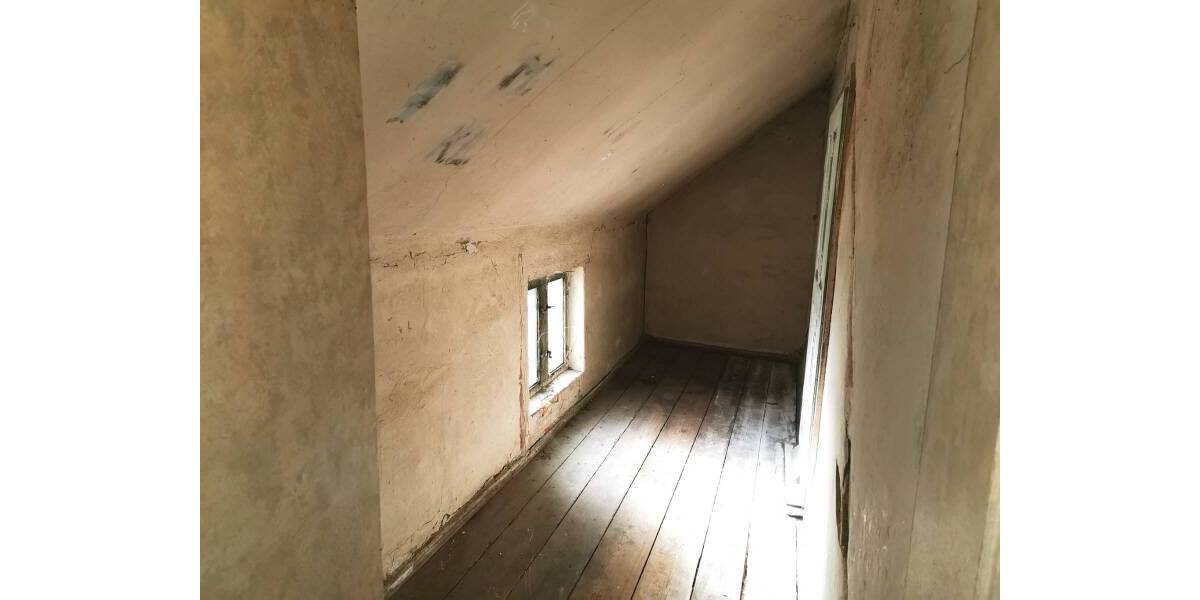 Mehrfamilienhaus, Wohnhaus Bernsdorf - 8 Zimmer, 201 m&sup2;, 136.528&euro; | Angebot:25705468
