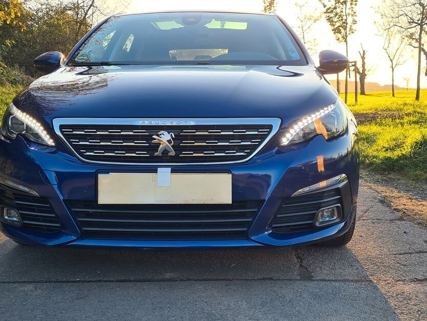 Peugeot 308 123.400 km 12.200 € Bonn 53121