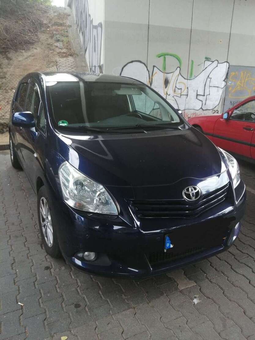 Toyota Verso 175.800 km 6.000 € Berlin 10709