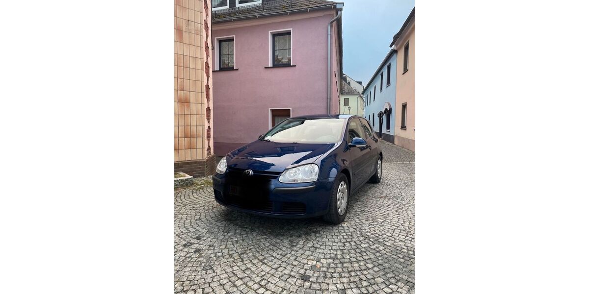 VW Golf 160.000 km 2.450 &euro; Geroldsgrün 95179