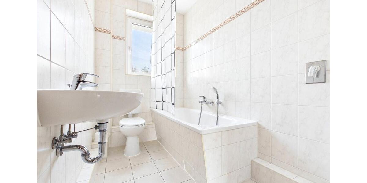 Etagenwohnung Dessau-Roßlau Roßlau - 4 Zimmer, 71 m&sup2;, 505&euro; | Angebot:24976922