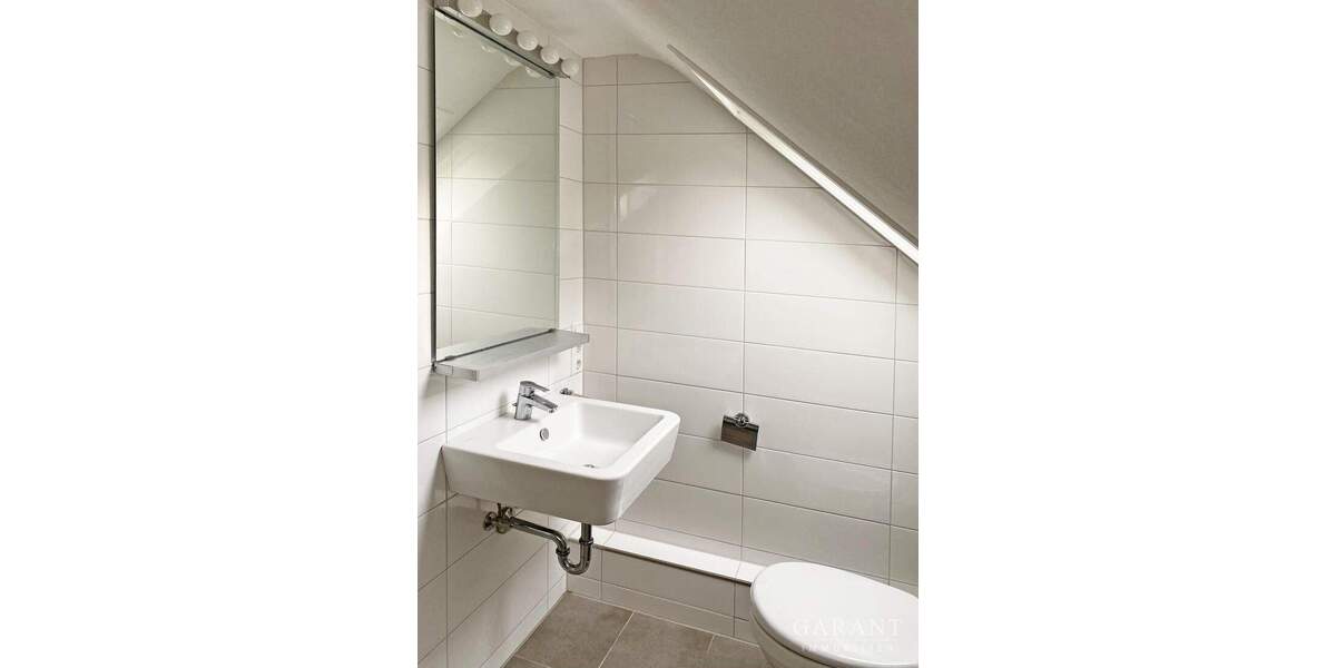 Etagenwohnung Esslingen am Neckar Pliensauvorstadt - 2 Zimmer, 64 m&sup2;, 225.000&euro; | Angebot:25167856