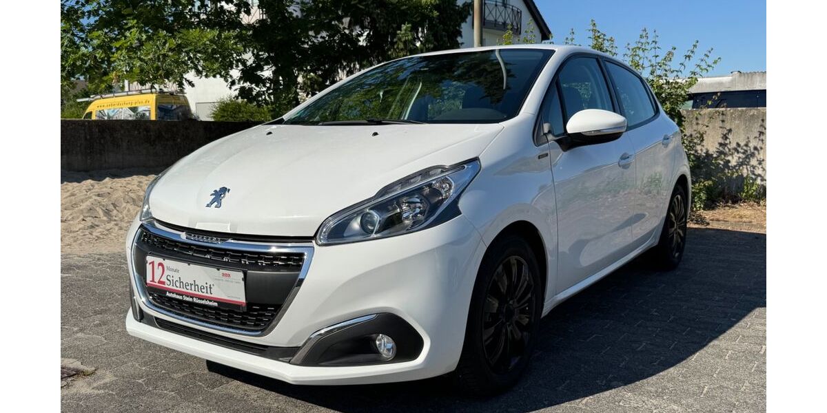 Peugeot 208 122.000 km 6.990 &euro; Rüsselsheim am Main 65428