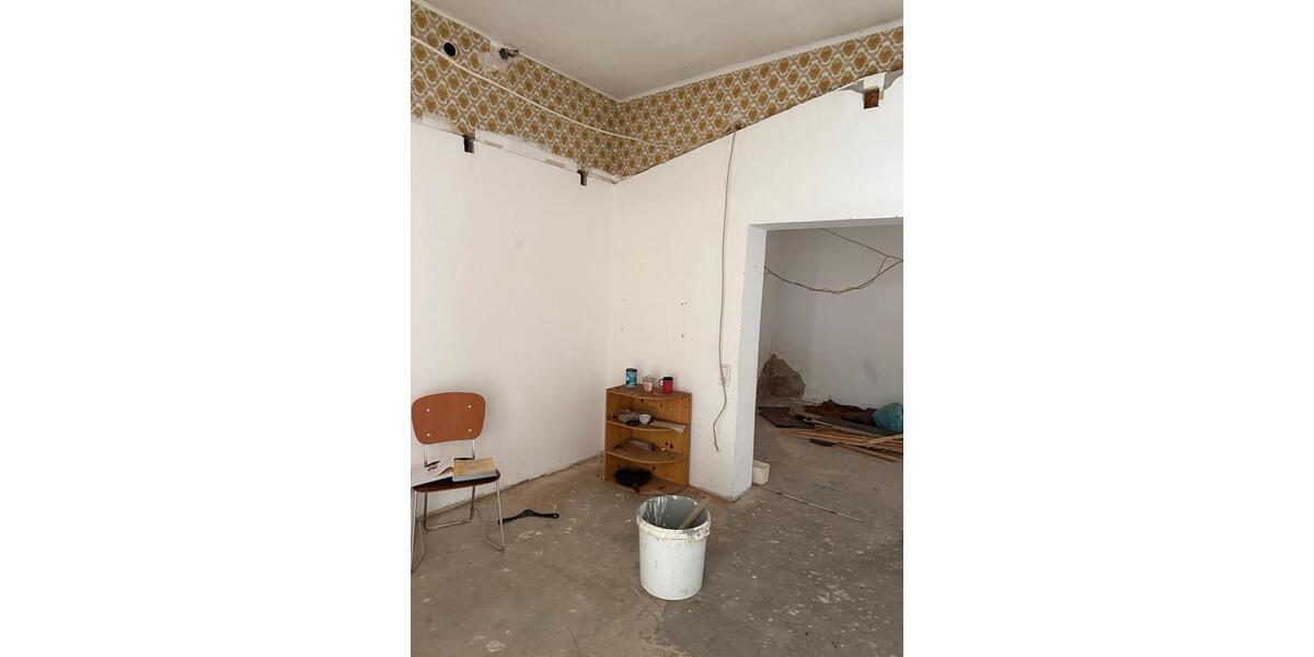 Einfamilienhaus Albersweiler - 10 Zimmer, 170 m&sup2;, 80.000&euro; | Angebot:25614195