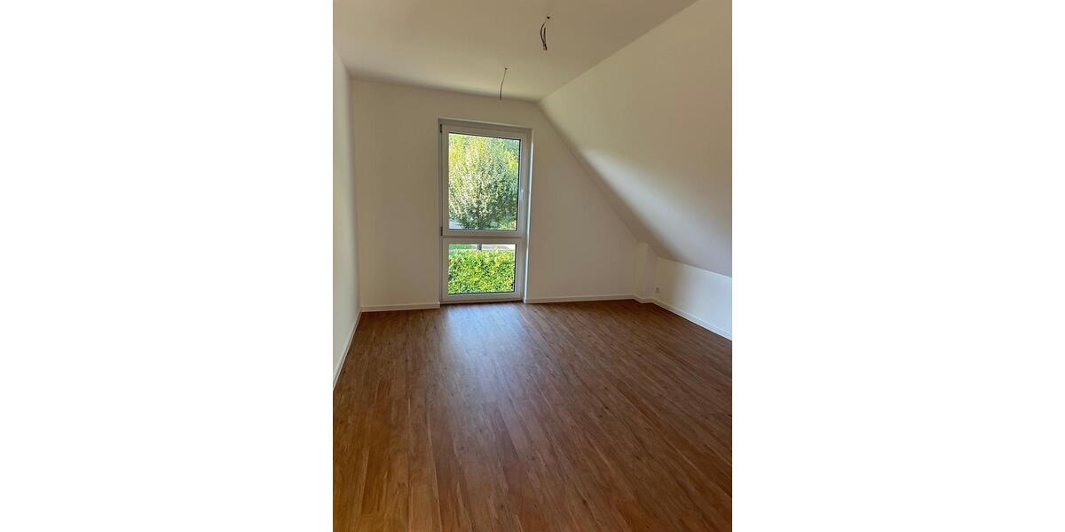 Einfamilienhaus Stelle - 4.5 Zimmer, 130 m&sup2;, 1.990&euro; | Angebot:25289268