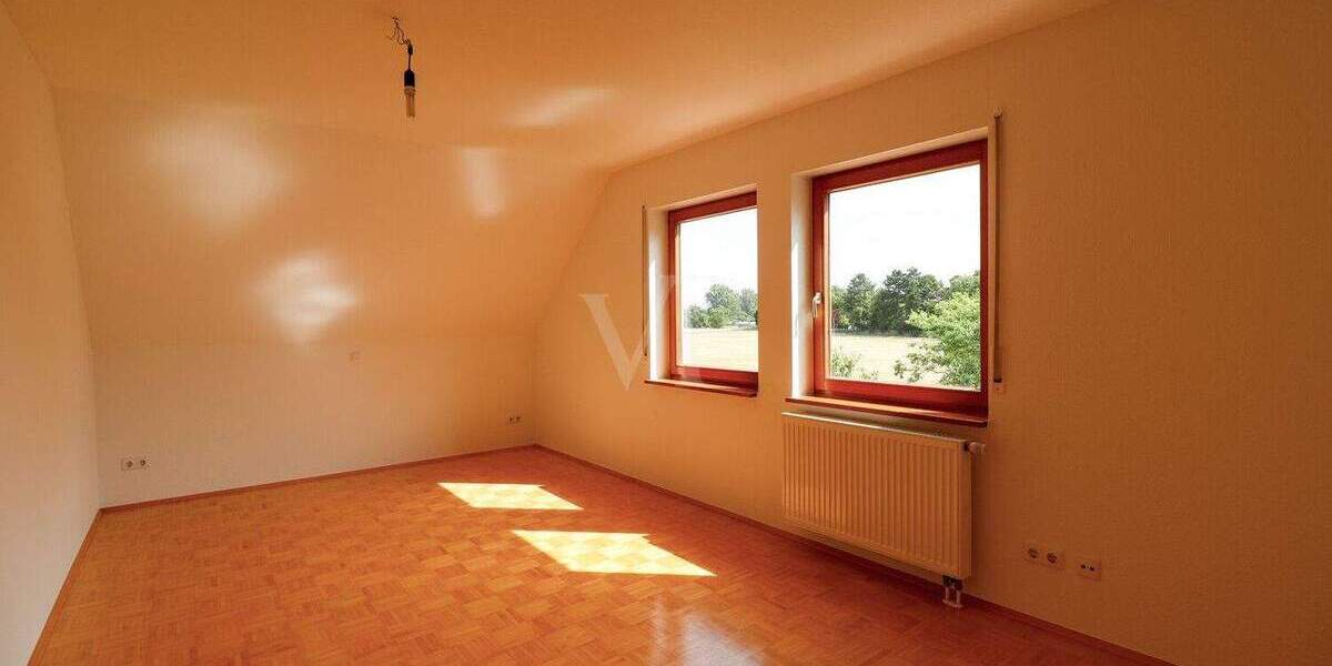 Doppelhaushälfte Karlsdorf-Neuthard Karlsdorf - 6 Zimmer, 200 m&sup2;, 1.850&euro; | Angebot:23534019