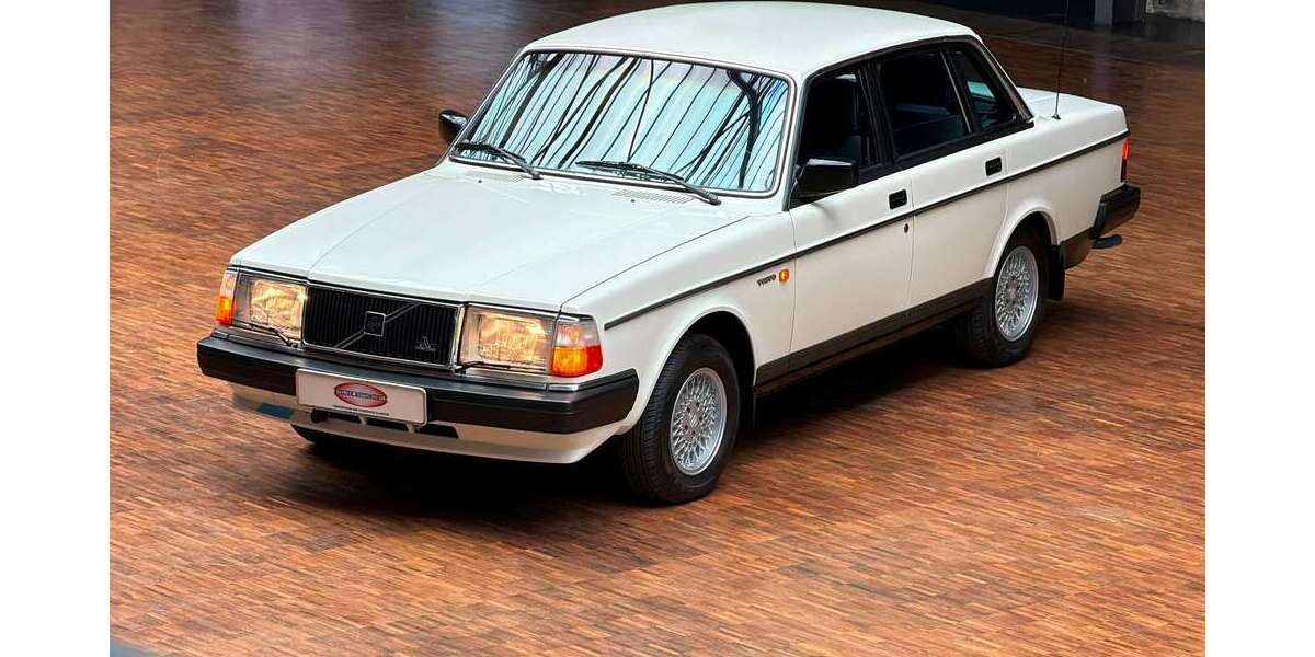 Volvo 240 53.389 km 21.500 &euro; Berlin 10553